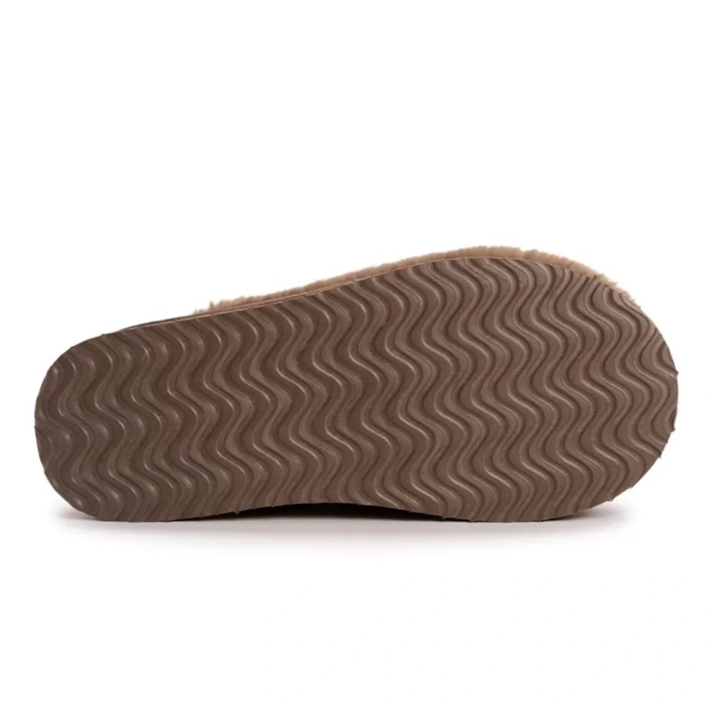 Muk Luks Emme Slip On Shoes, Faux Fur Platform Slide On Shoes Size: M (7-8) - Picture 4 of 11